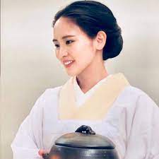 Kimono Mom.jpg