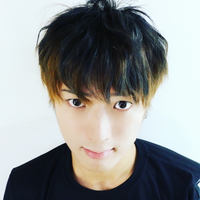中野紫音.jpg