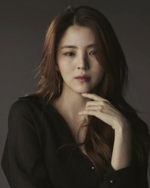 ファイル:여다경.jpg