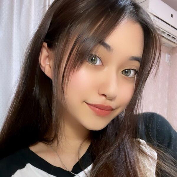 ファイル:Camila.jpg