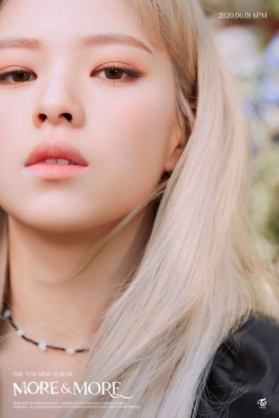 ファイル:Jeongyeon.jpg